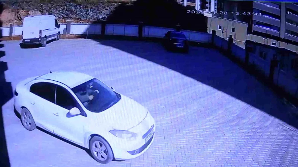 Gaziantep\'te 30 Saniyede Lüks Araç Çalındı