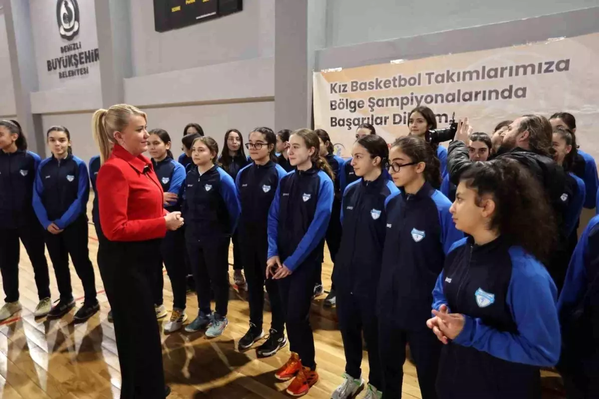 Merkezefendi Kız Basketbol Takımları Bölge Şampiyonalarına Katılmaya Hak Kazandı