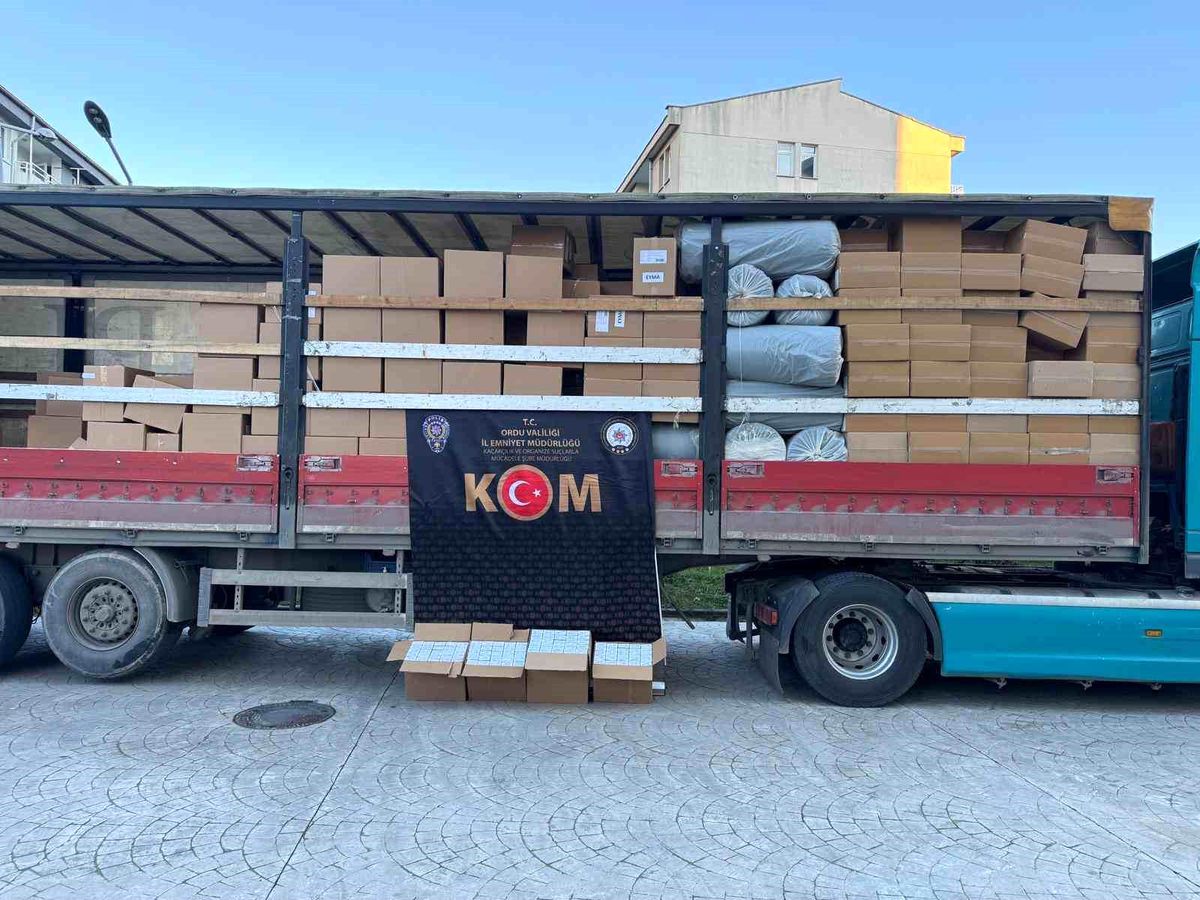 Ordu\'da Tırda 5.5 Milyon Boş Makaron Ele Geçirildi