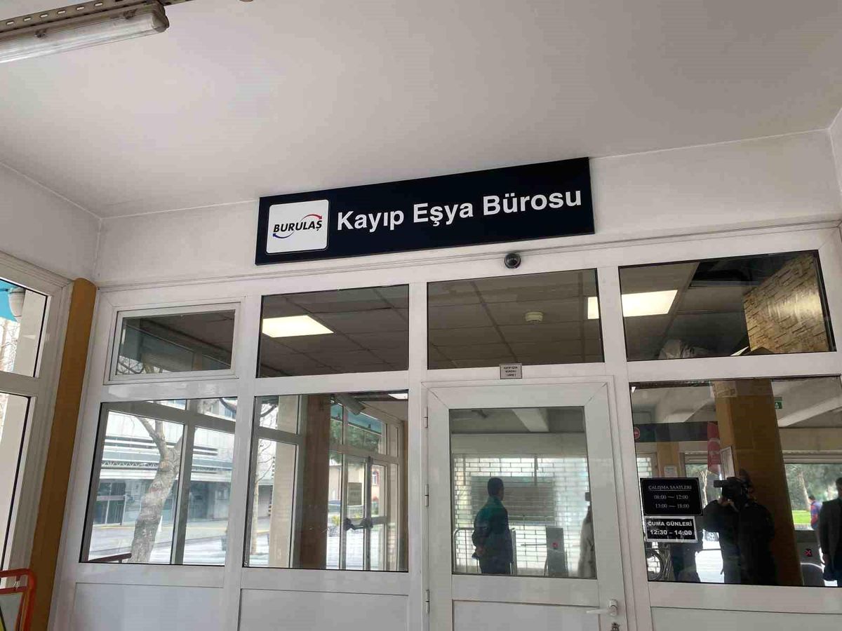 Bursa\'da Unutulan Eşyalar Kayıp Eşya Bürosu\'nda Saklanıyor