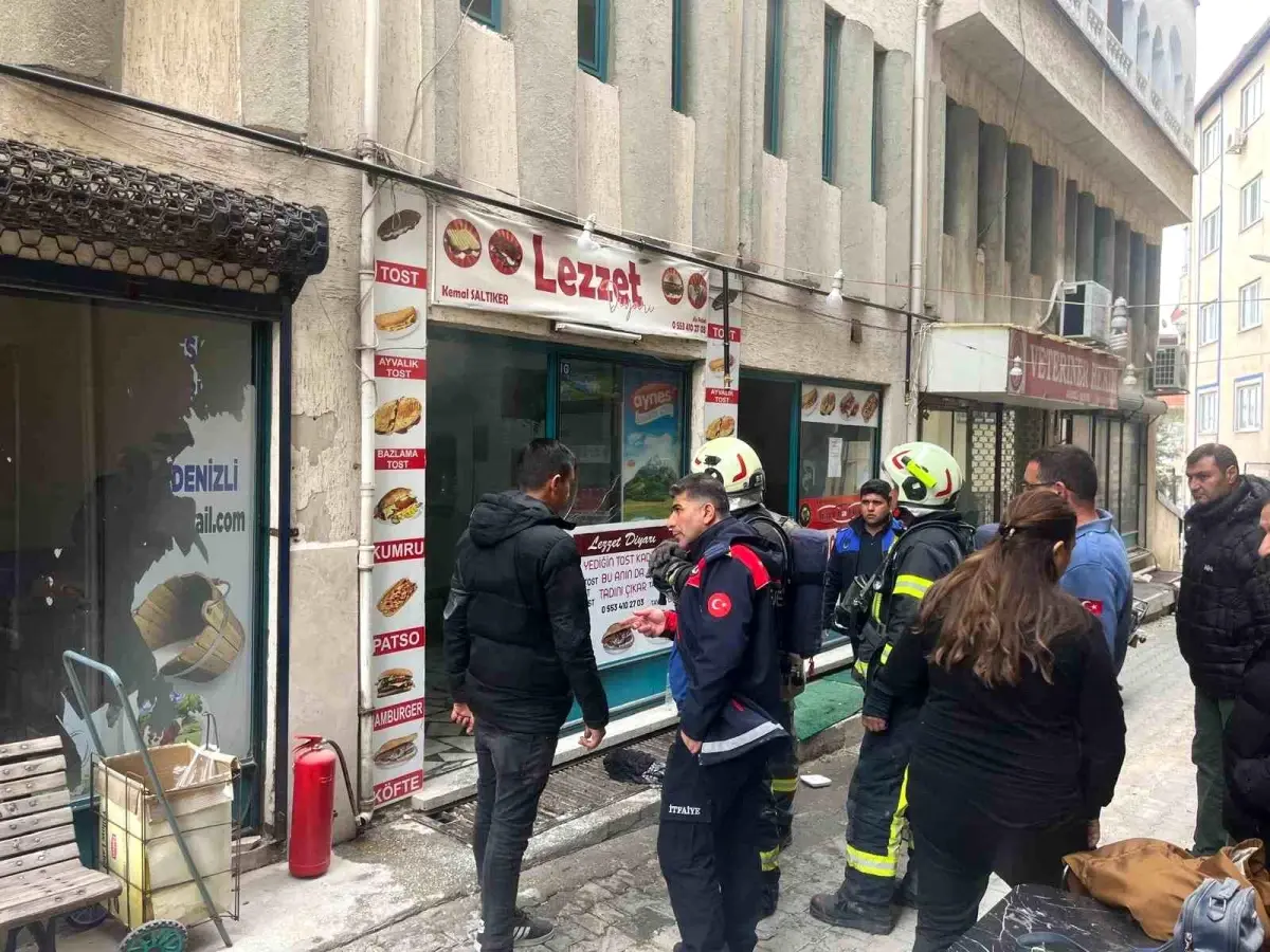 Buldan\'da Fritöz Yangını Korkuttu