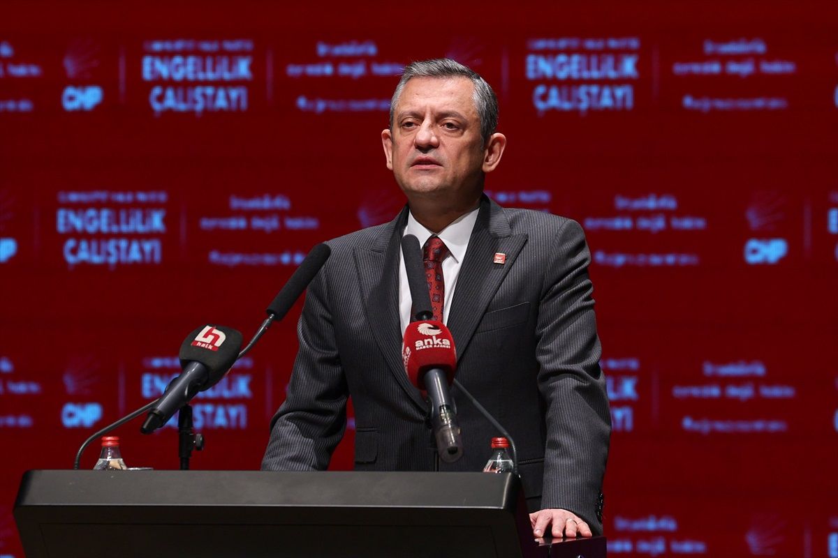 Özgür Özel\'den Engellilere Destek Vurgusu