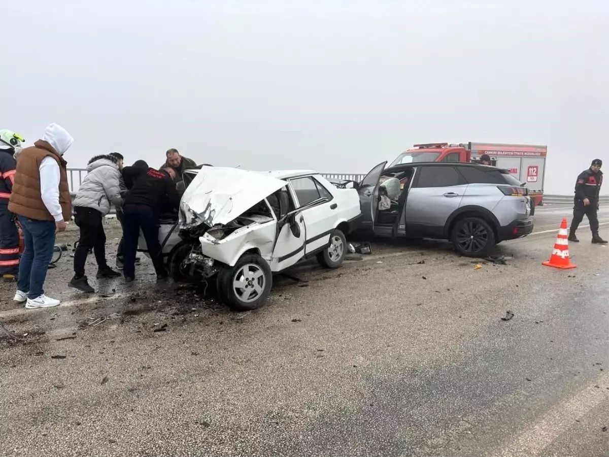 Çankırı\'da trafik kazası: 1 ölü, 2 yaralı