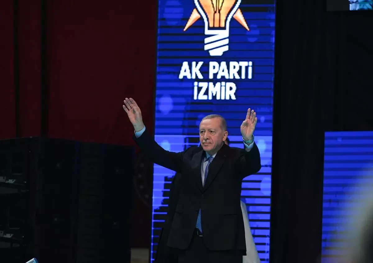 Cumhurbaşkanı ve AK Parti Genel Başkanı Erdoğan, partisinin İzmir 8. Olağan İl Kongresi\'nde konuştu: (3)