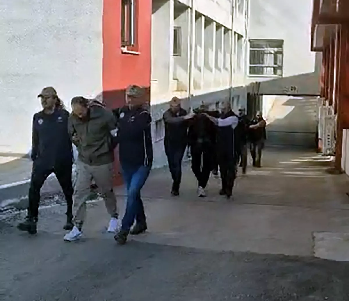 DEAŞ Üyeleri Adana\'da Yakalandı