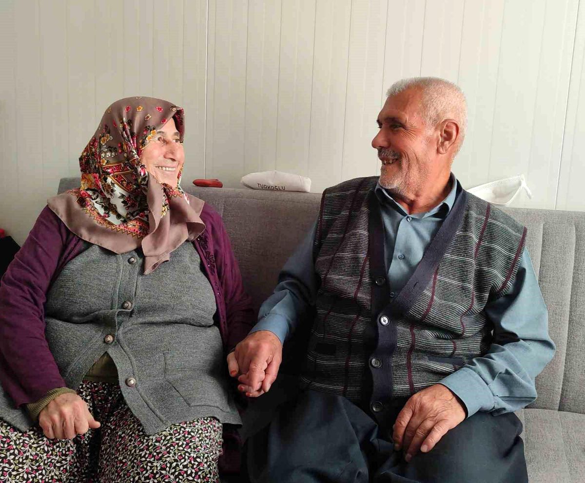 61 Yıllık Aşkın Mesajı: Evlilikte Sabır ve Saygı