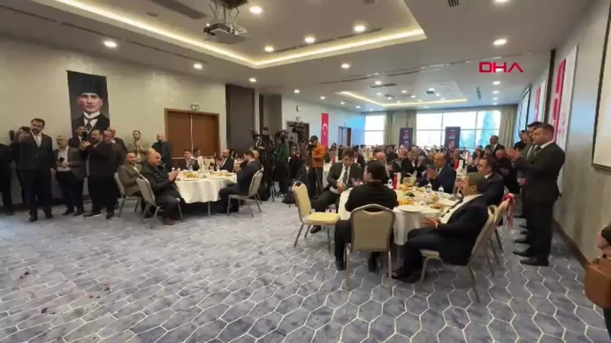 Destici: Kimse yaptığı disiplinsizliği Atatürk\'ün isminin arkasına sığınarak yok sayamaz