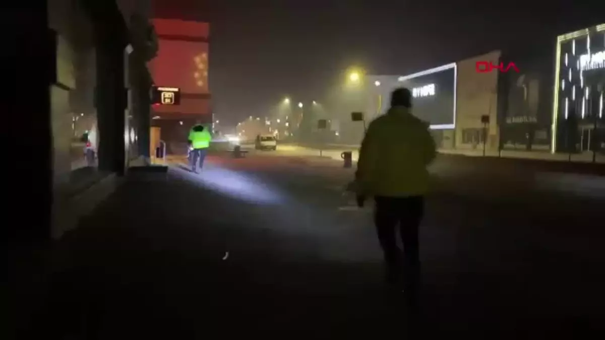 İnegöl\'de Motosiklet Sürücülerinin Polisle Yaşadığı Kavga Sonrası Tutuklama