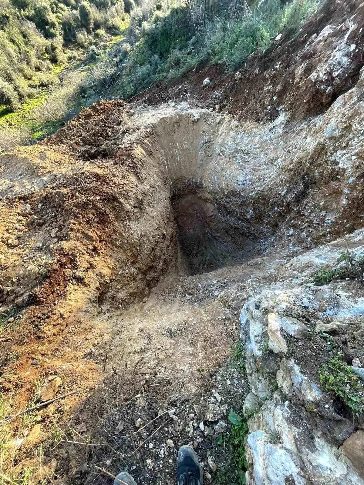 Söke\'de Kaçak Kazı Yapan Şüpheliler Yakalandı