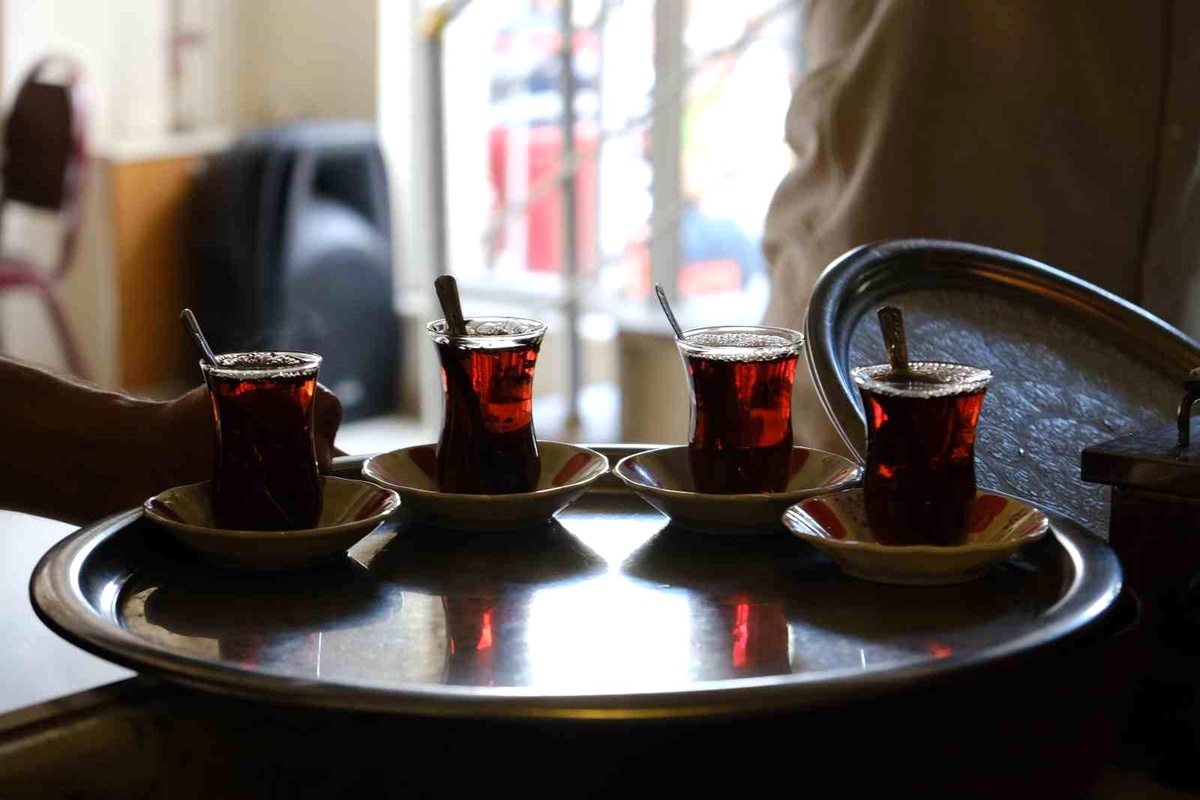 Aydın\'da Çaya Zam: Yeni Fiyatlar Belirlendi