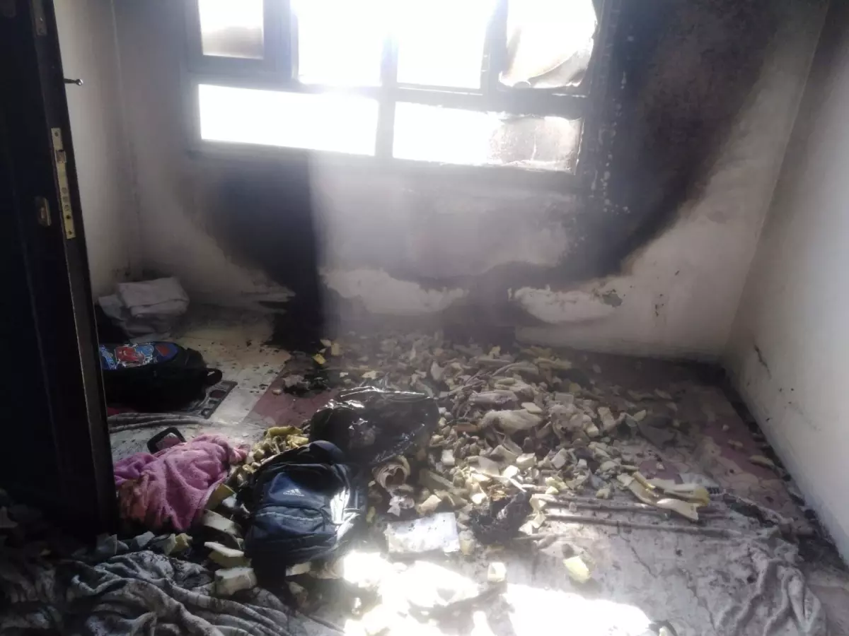 Nusaybin\'de Ev Yangını: 9 Kişi Hastaneye Kaldırıldı