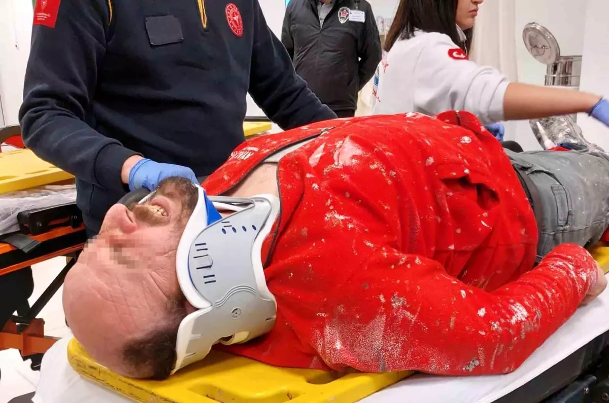 Samsun\'da İşçi Düşme Tehlikesi Atlattı