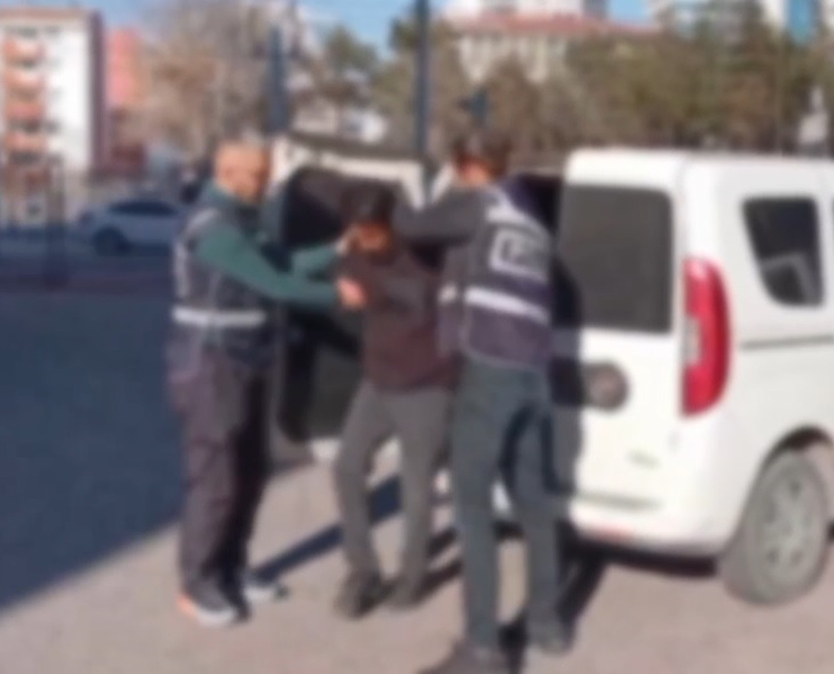 Kasten Öldürme Suçundan Aranan Firari Kayseri\'de Yakalandı