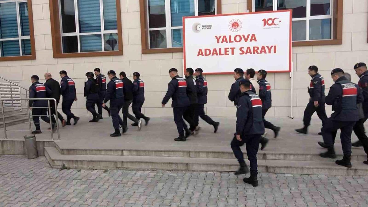 Yalova\'da Su Hattındaki Köpüklenme Olayında 5 Şüpheli Adliyeye Sevk Edildi