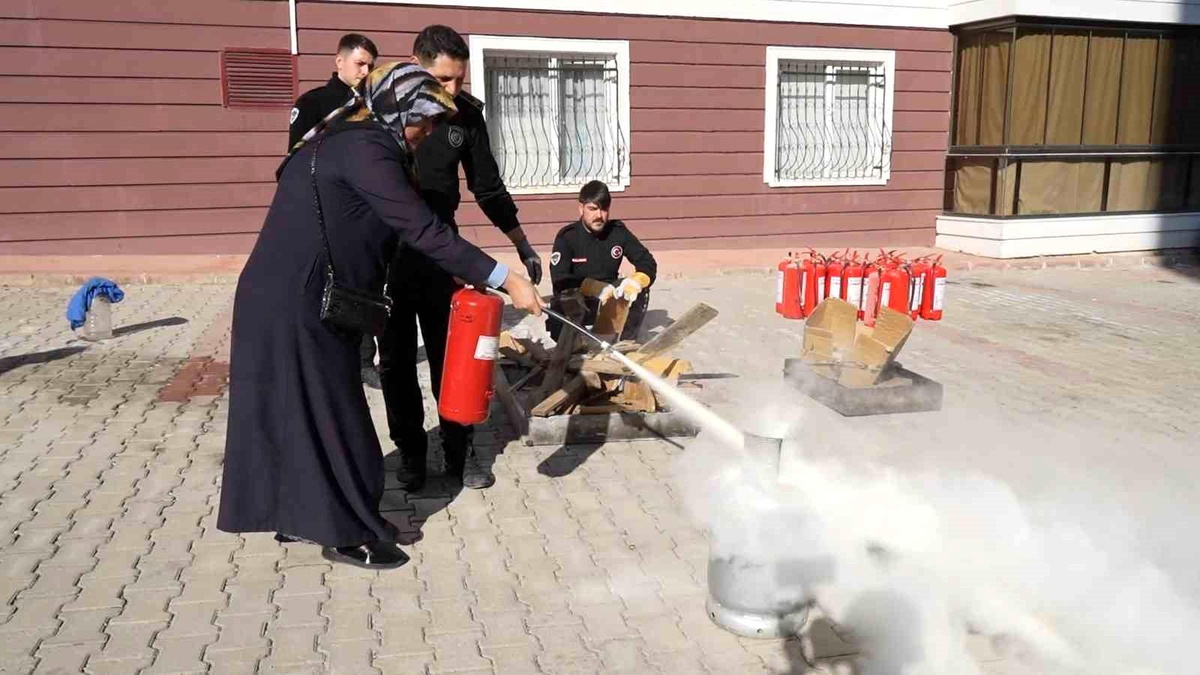Kırıkkale\'de Yangın Güvenliği Eğitimi Düzenlendi