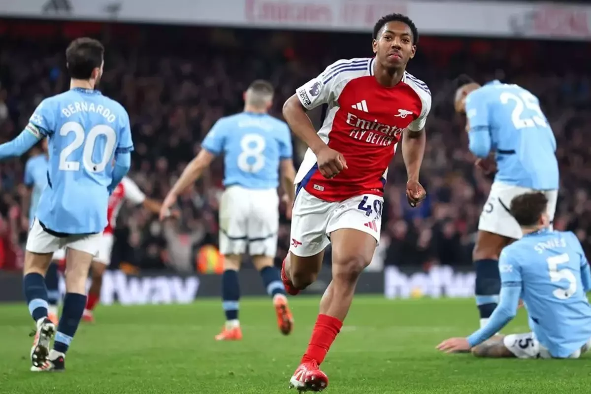 Arsenal Manchester City\'yi paramparça etti