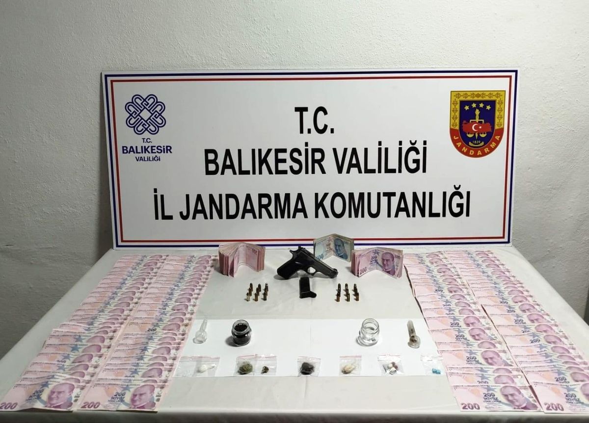 Balıkesir\'de Uyuşturucu Operasyonu: 33 Gözaltı