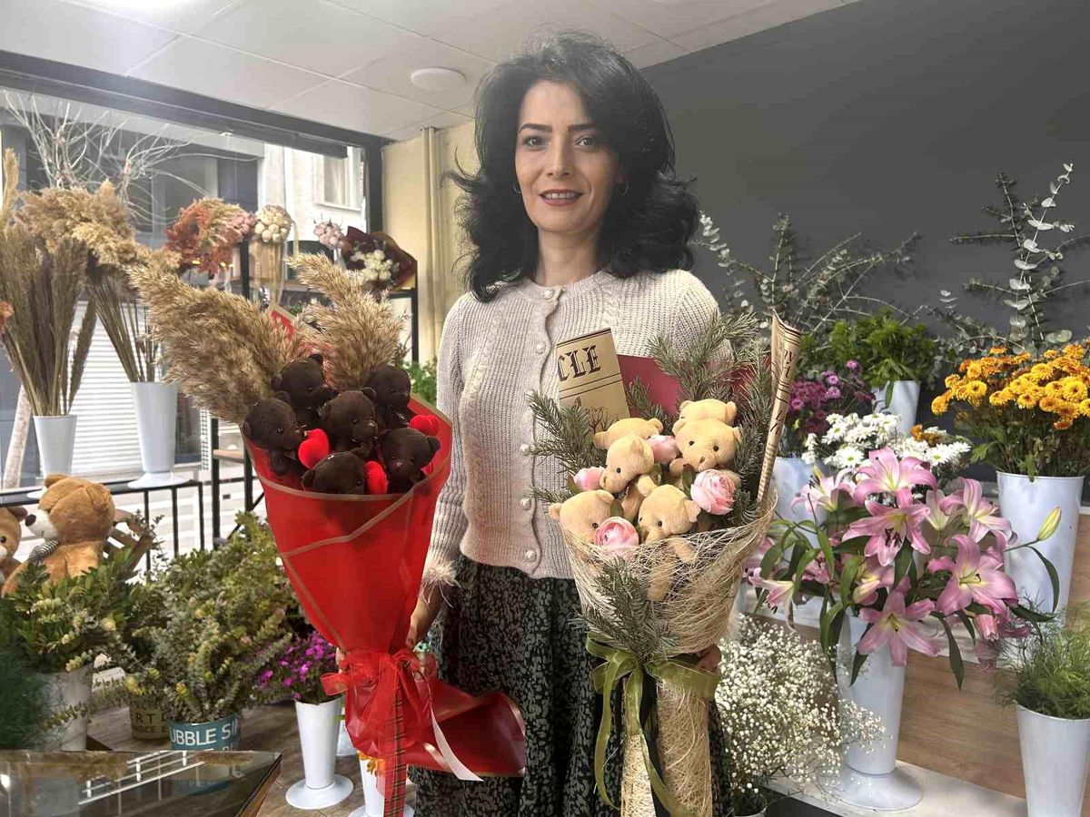 Sevgililer Günü\'nde Oyuncak Ayı Buketleri Popüler