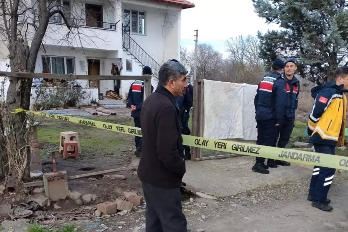 Çanakkale\'de korkunç cinayet! Kesik baş çöp kovasında bulundu