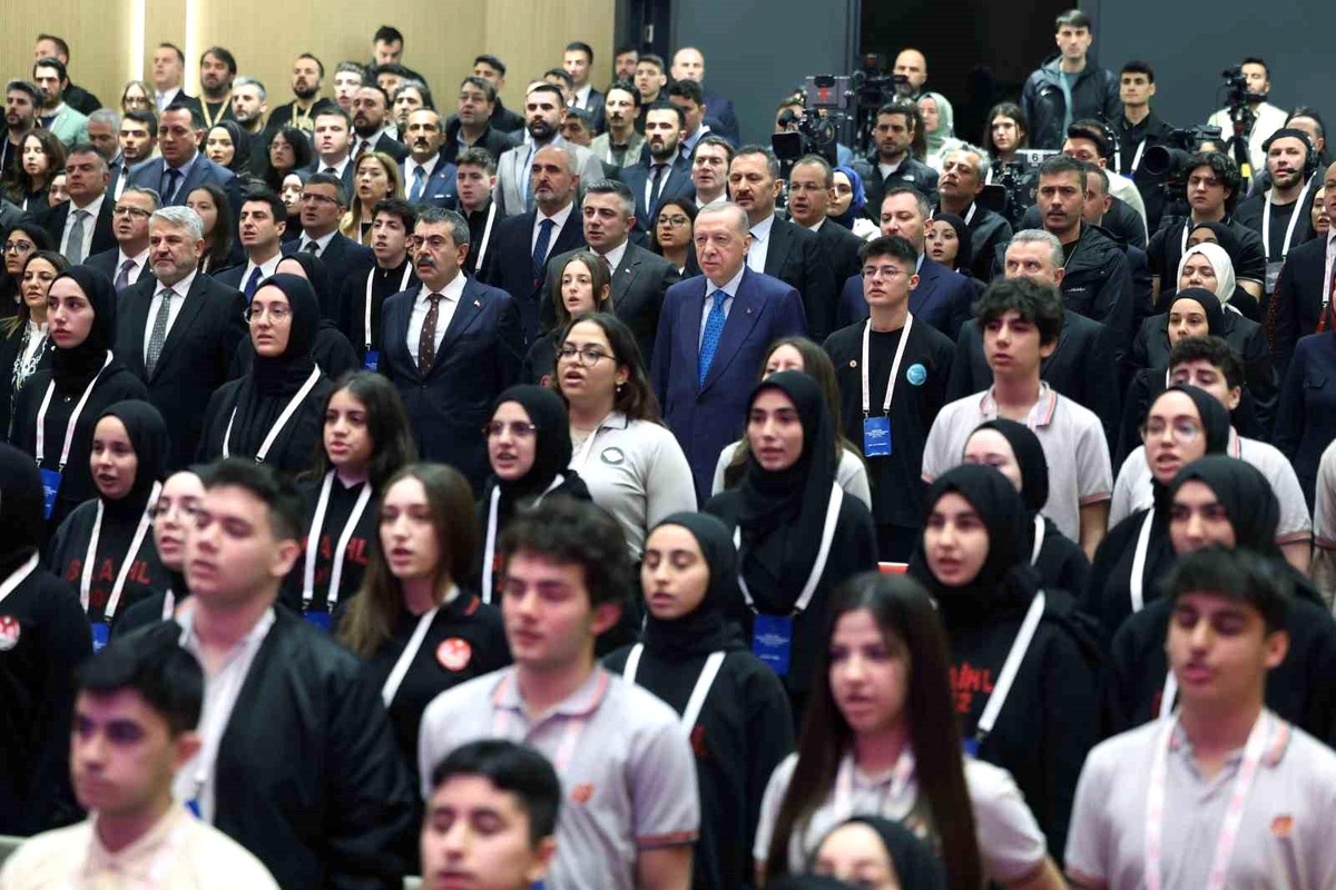 Cumhurbaşkanı Erdoğan: "2025 yılında bin 381 engelli öğretmenimizin atamasını yapıyoruz"