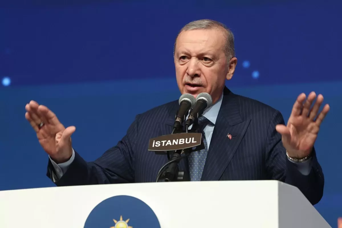 Cumhurbaşkanı Erdoğan\'dan törene damga vuran sözler: Adeta yalvarıyorum, buna prim vermeyin