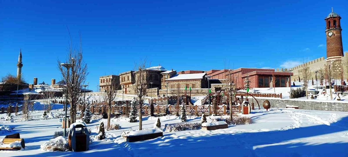 Erzurum\'da Kar Yağışı Belirtileri
