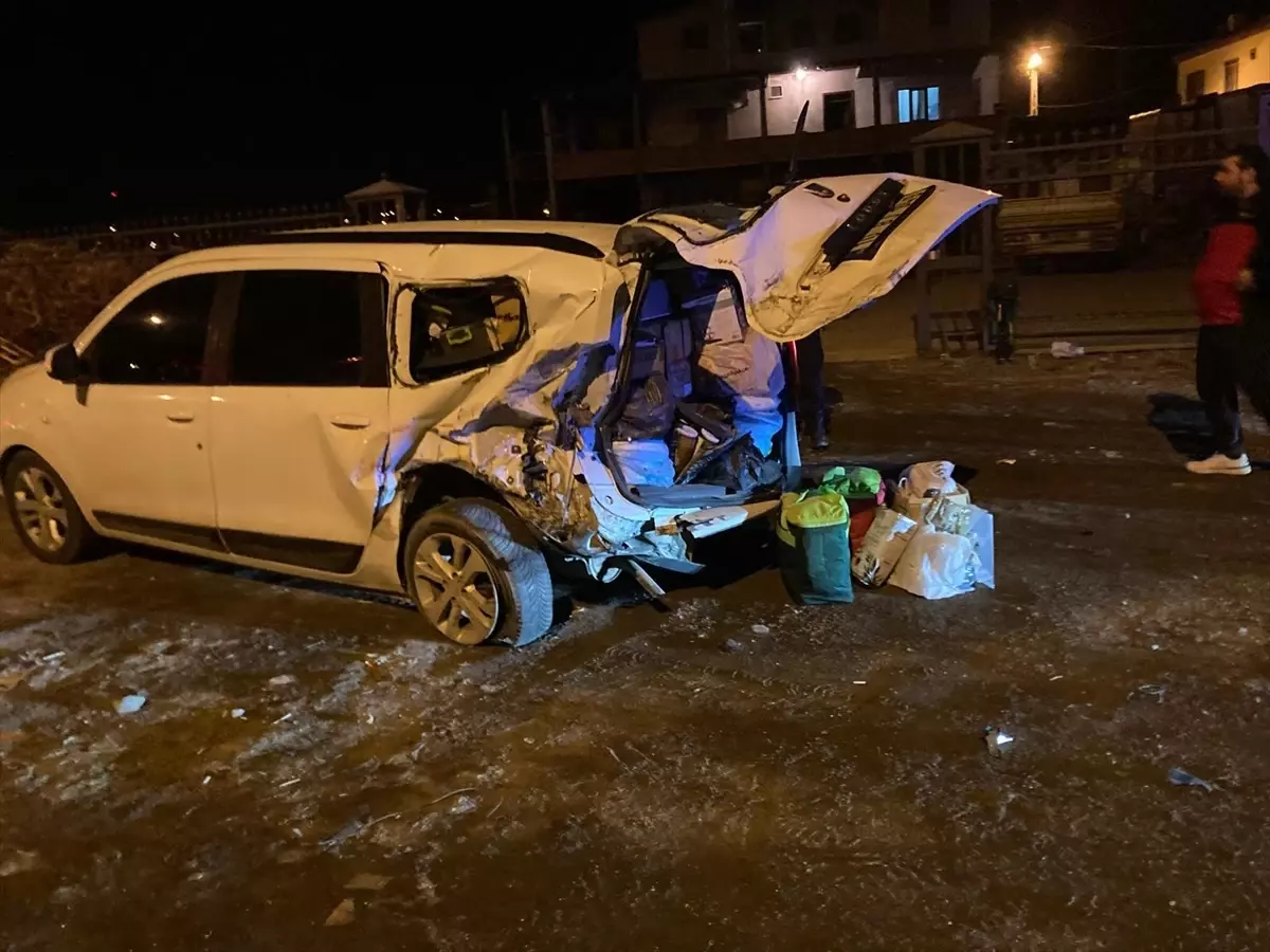 Kayseri\'de Trafik Kazası: 1 Çocuk Hayatını Kaybetti