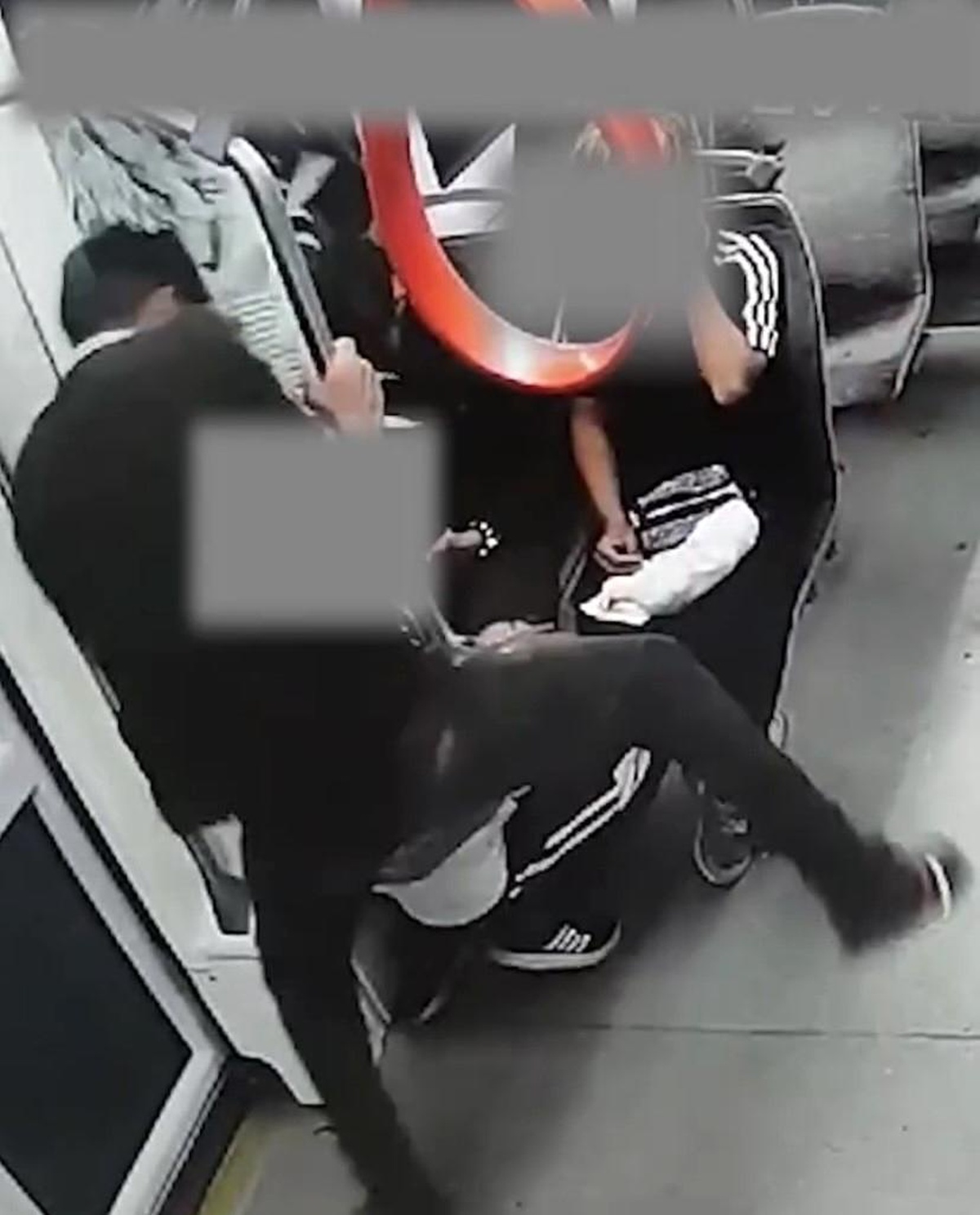 Kayseri\'de Çocuklar Tramvaya Zarar Verdi