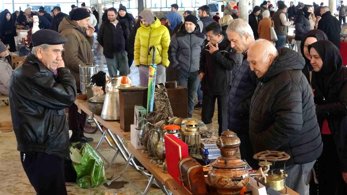 Kütahya Antika Pazarı İkinci Yılını Kutladı