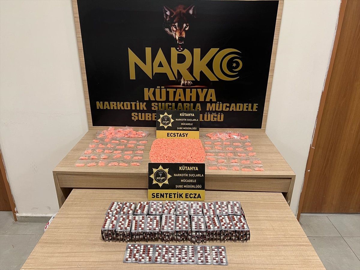 Kütahya\'da Uyuşturucu Operasyonu: 4 Tutuklama