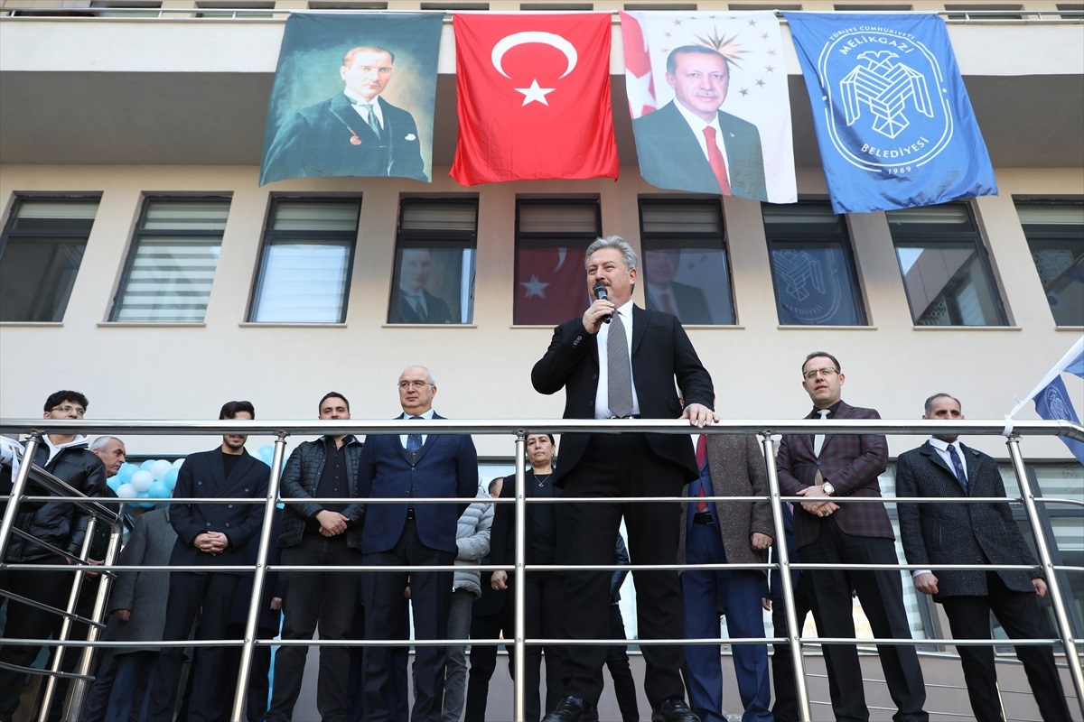 Akıl Küpü Kütüphanesi Açıldı