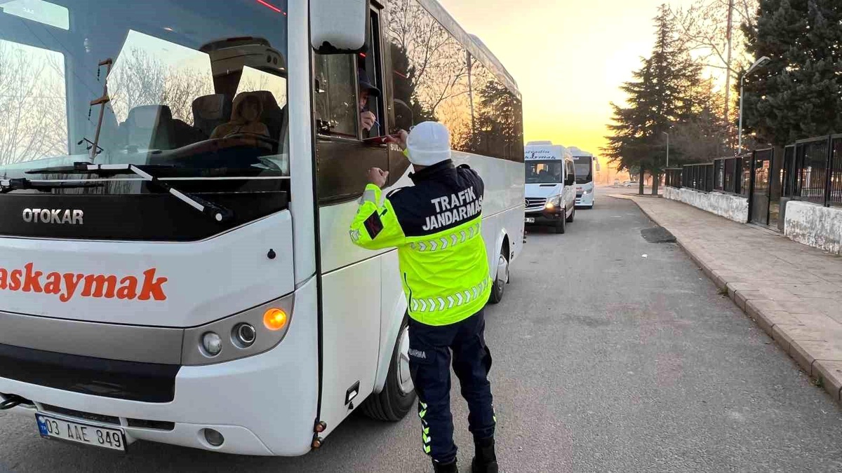 Afyonkarahisar\'da Servis Denetimi