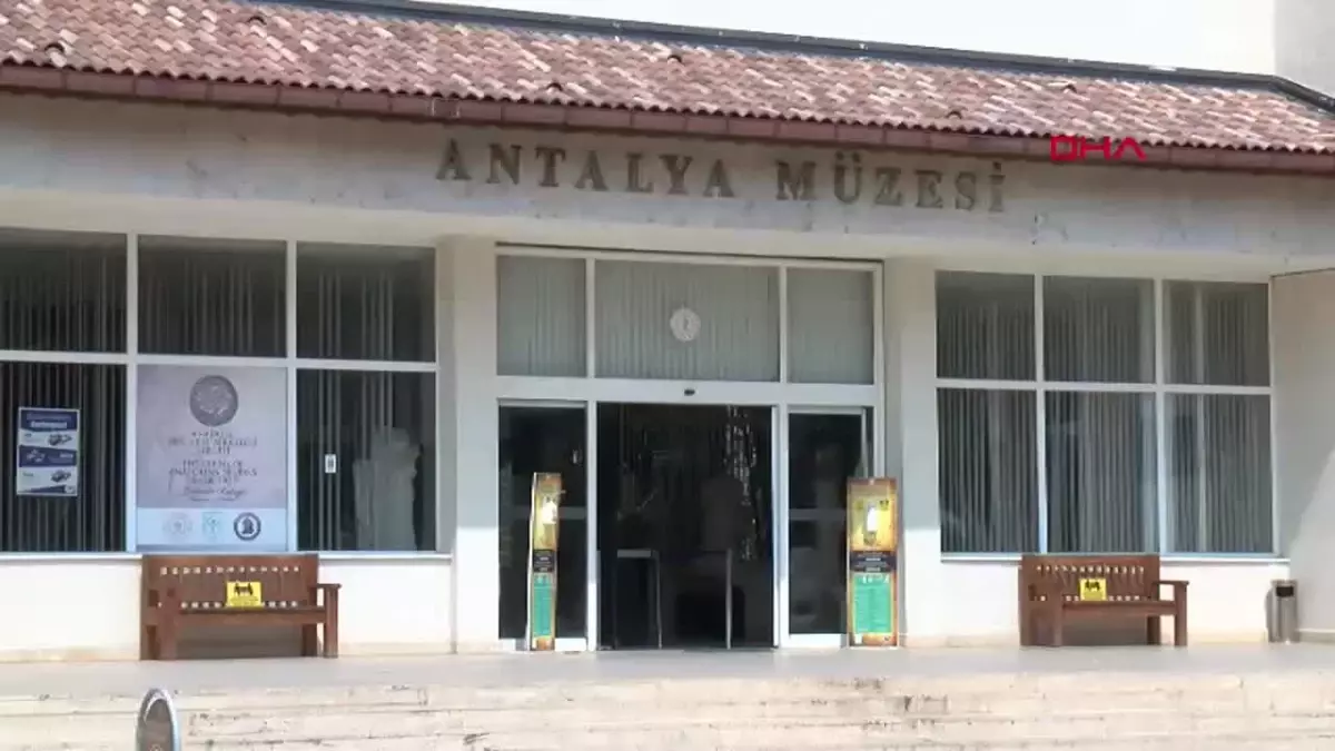 Antalya 2024\'te 17 Milyon Ziyaretçiye Ev Sahipliği Yaptı