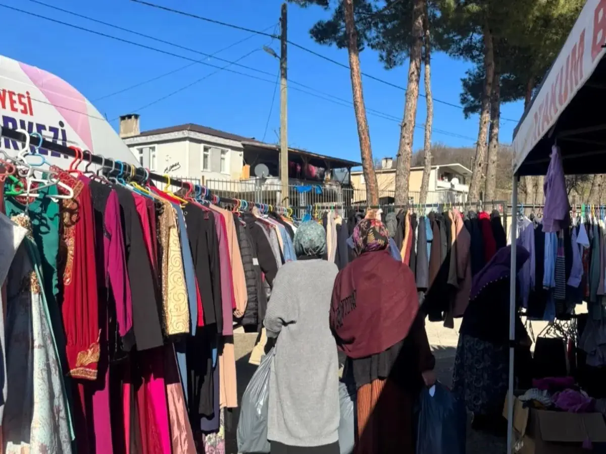 Atakum Belediyesi\'nin Gezici Mağazası Özören Mahallesi\'nde Hizmete Açıldı