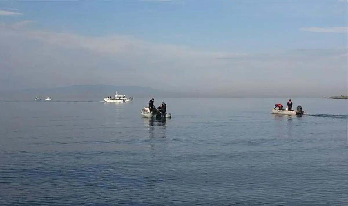 Samsun\'da kaybolan balıkçı için arama çalışmaları devam ediyor