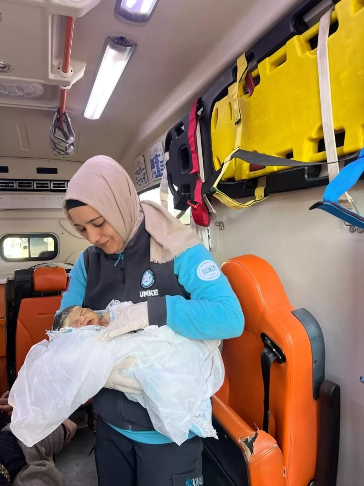 Ambulasta Doğum: Bebeğe UMKE Görevlisinin Adı Verildi