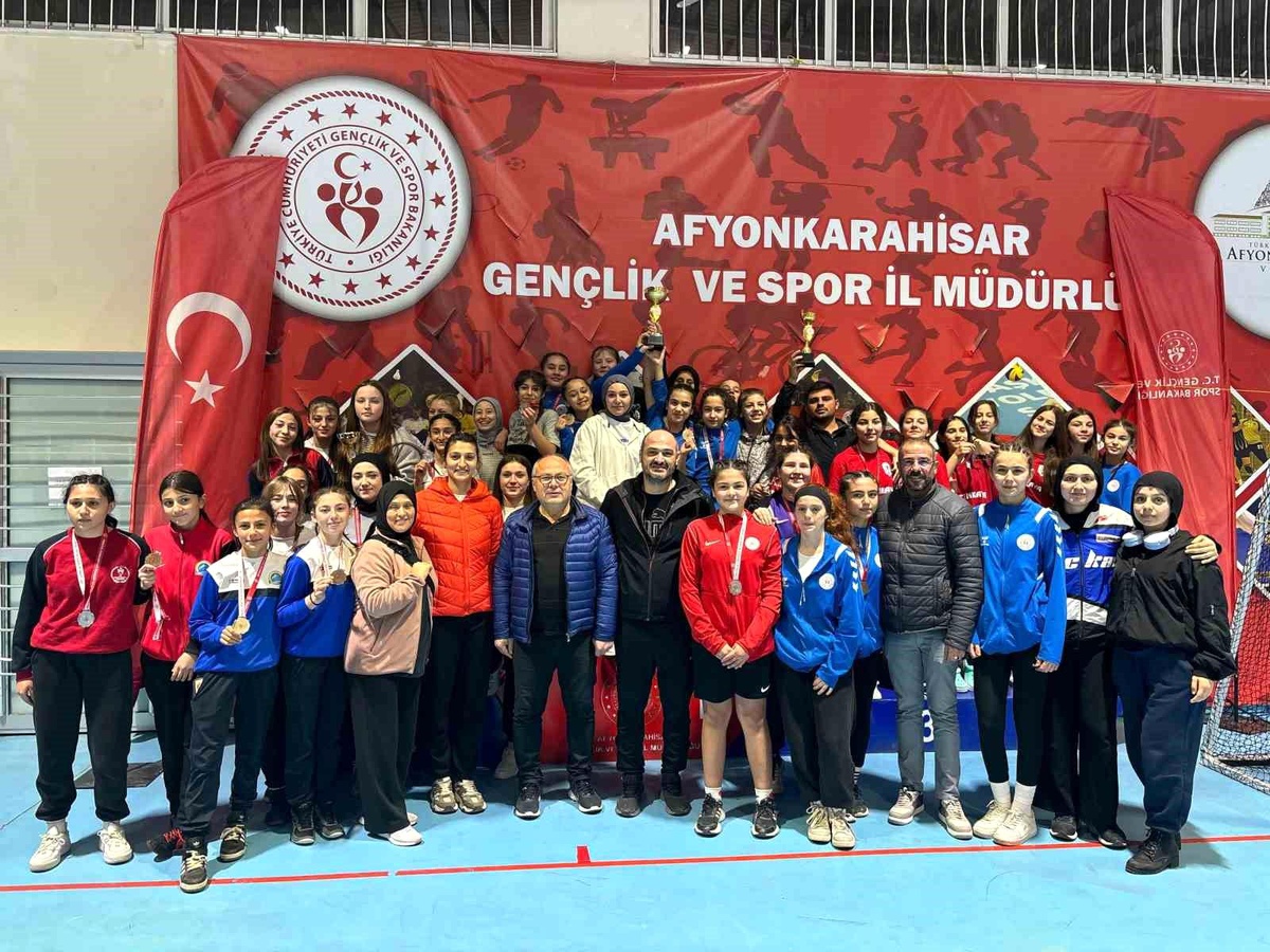 Afyonkarahisar\'da Güreş Müsabakaları Tamamlandı