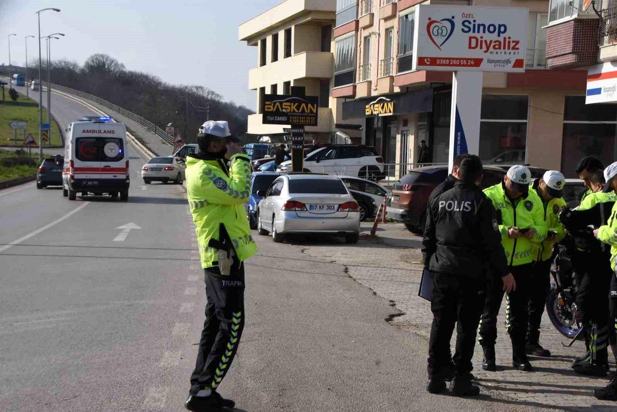Sinop\'ta Motosiklet Kazası: 1 Yaralı