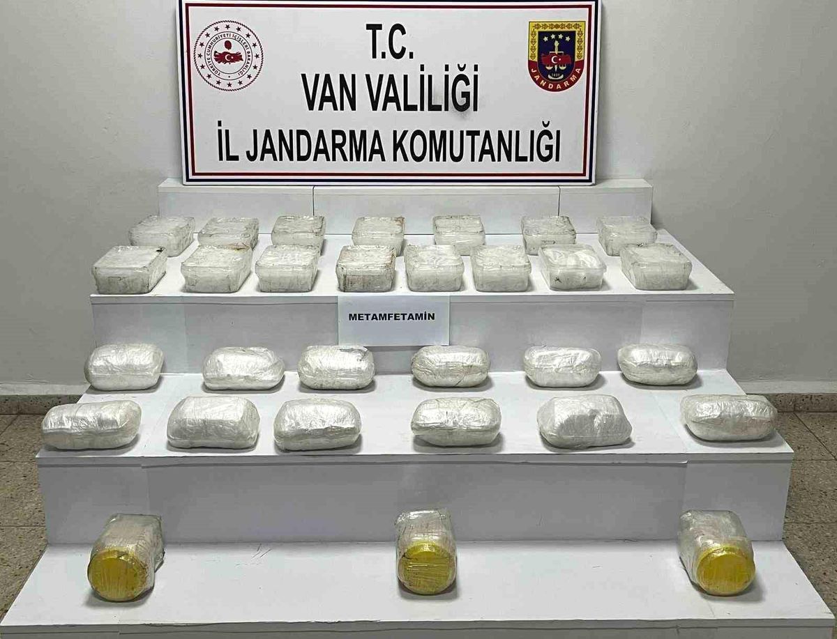 Van\'da Uyuşturucu Operasyonu: 243 Kilogram Ele Geçirildi
