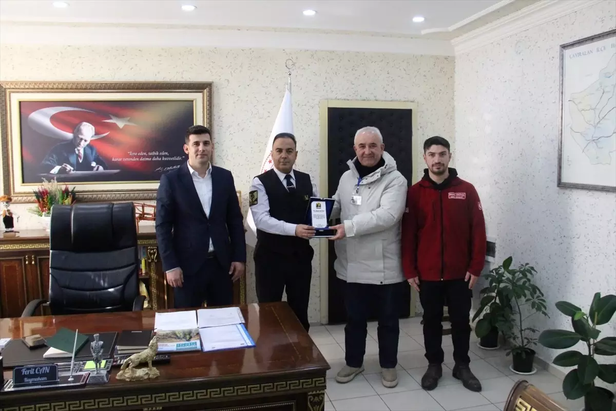 Sahipsiz Hayvanlara Destek Veren Jandarma\'ya Ödül