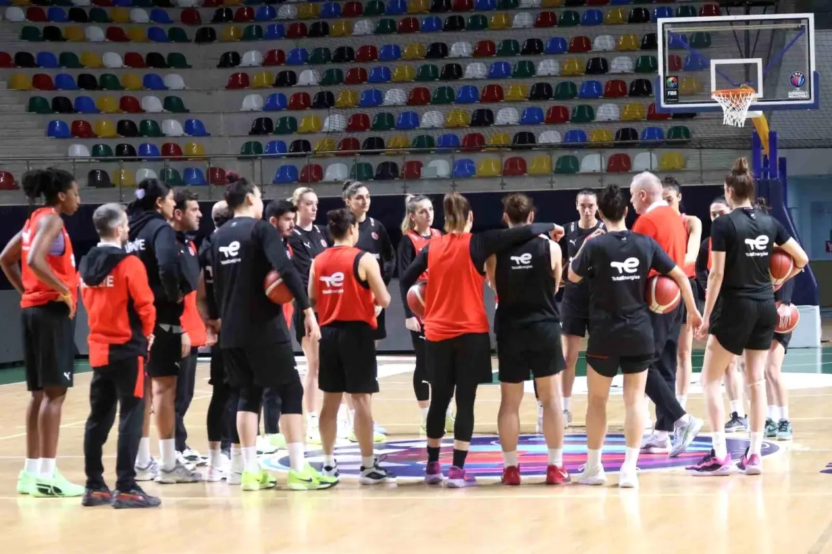 A Milli Kadın Basketbol Takımı, İzlanda maçına moralli hazırlanıyor