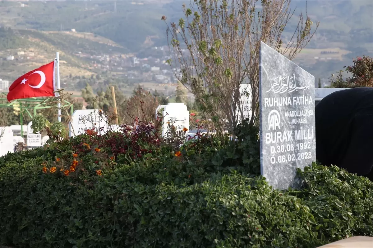 Depremde Aileyi Kaybeden Muhabirin Annesinin Acısı