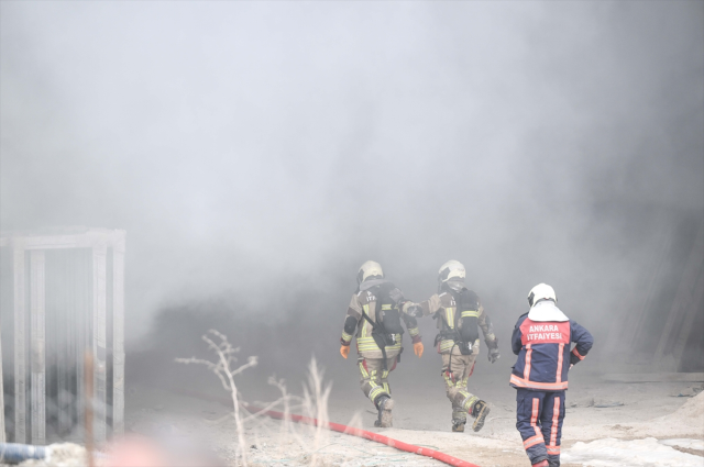 Ankara'da büyük yangın! Dumanlar gökyüzünü kapladı