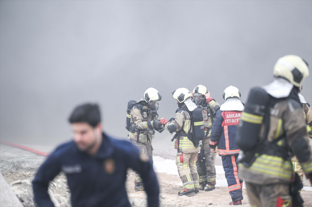 Ankara'da büyük yangın! Dumanlar gökyüzünü kapladı