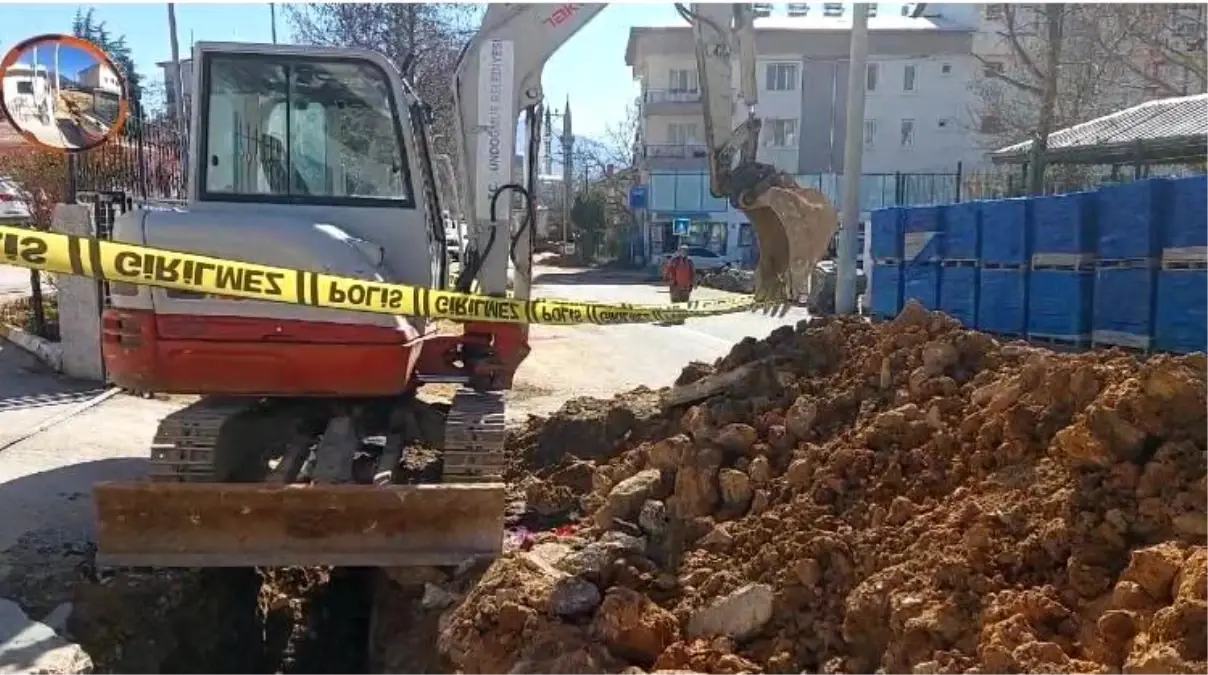 Antalya\'da Kepçe Operatörü Sertifikasız Çalışırken İşçi Hayatını Kaybetti