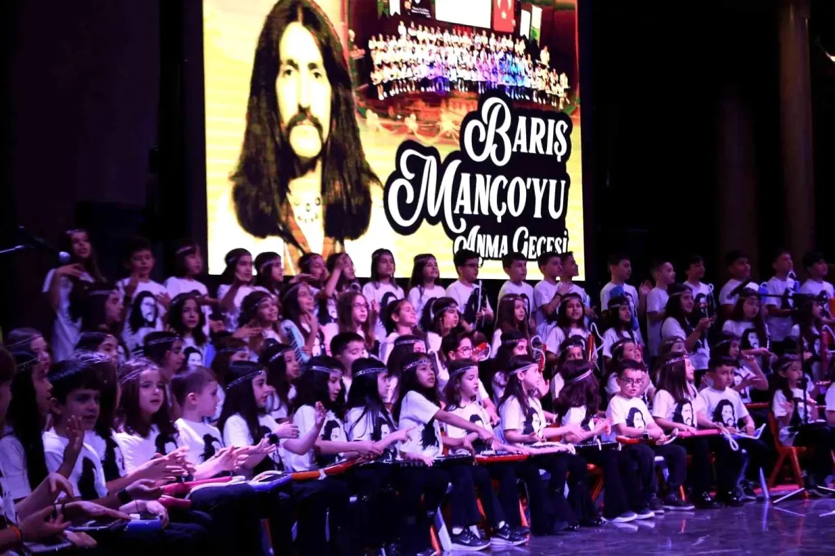 Barış Manço Osmangazi\'de muhteşem konserle anıldı