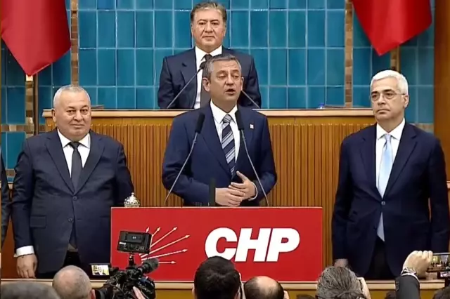 Demokrat Parti'den istifa eden Cemal Enginyurt ve Sabri Uzun CHP'ye katıldı