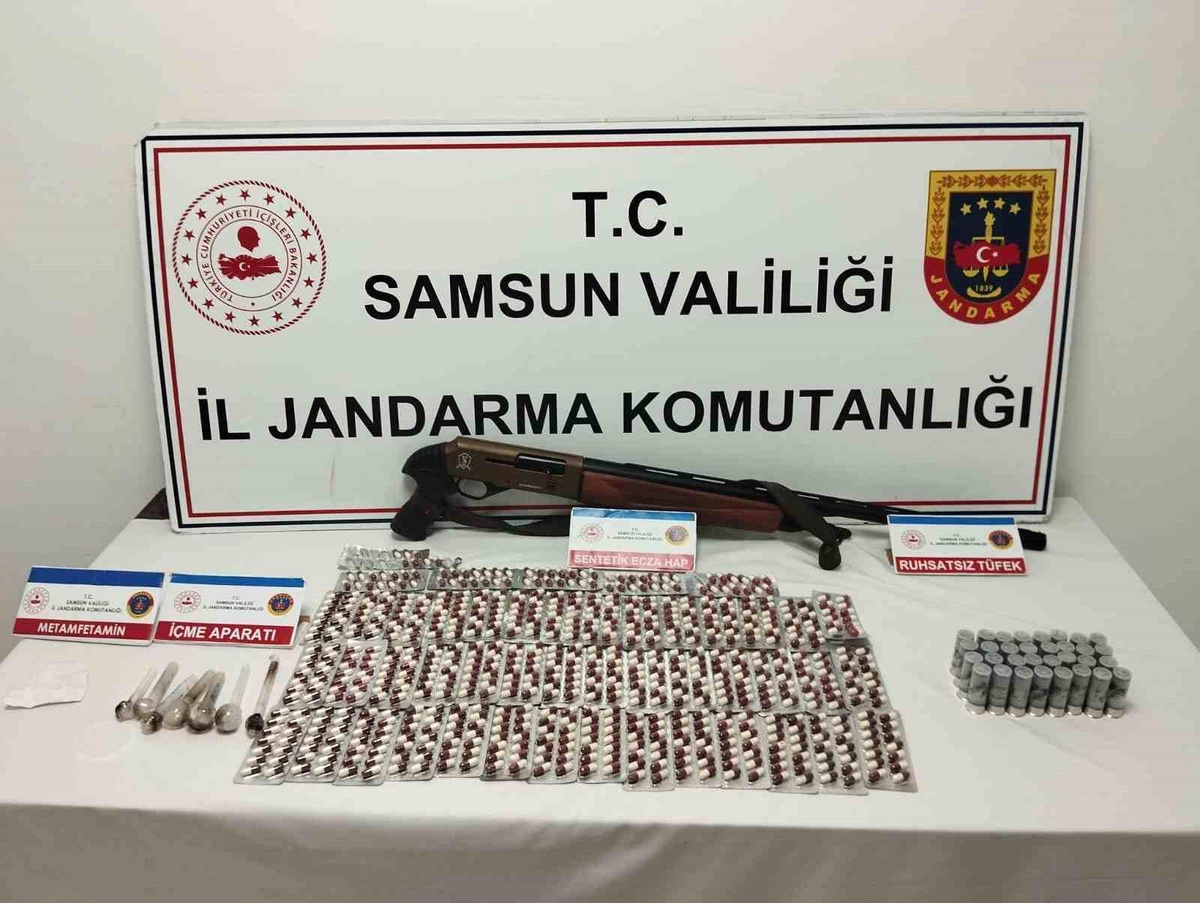 Samsun\'da Uyuşturucu Operasyonu: 2 Gözaltı
