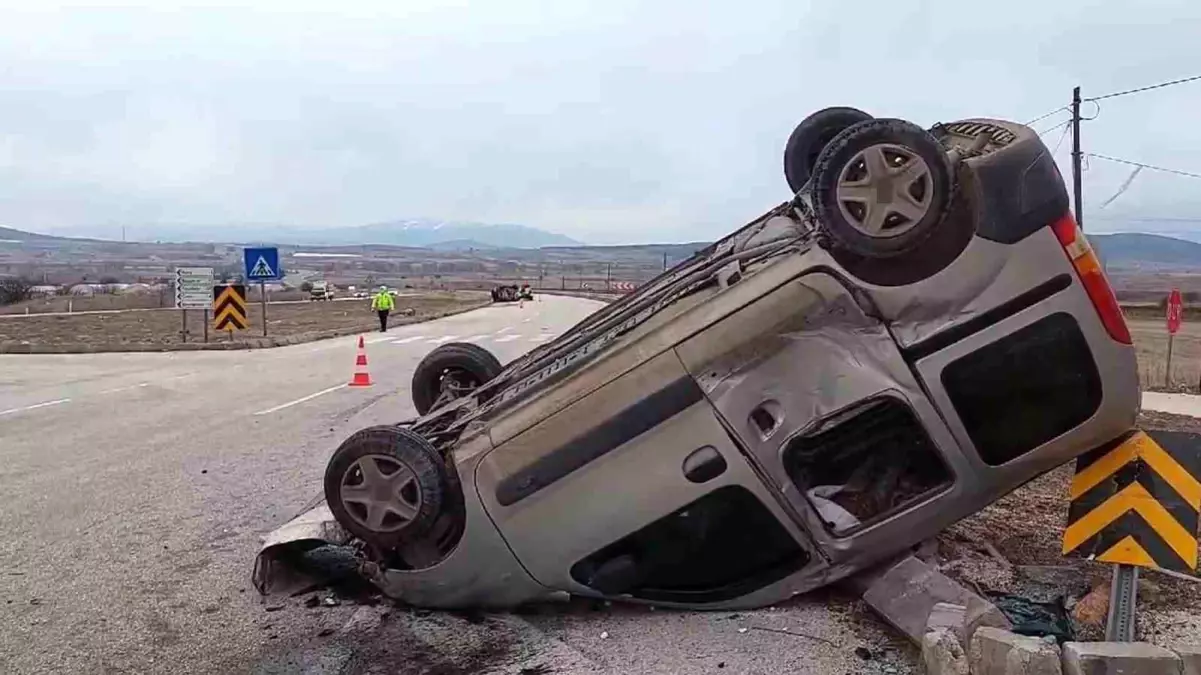 Burdur\'da Trafik Kazası: 3 Yaralı