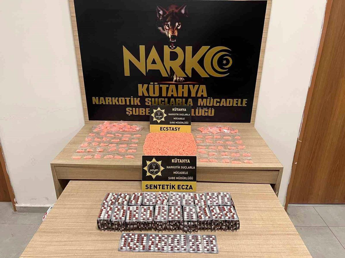 Kütahya\'da Uyuşturucu Operasyonu: 4 Tutuklama